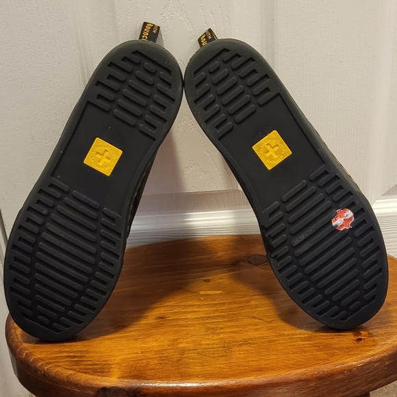 Soft Dr.Martens ankle booties - Picture 2 of 6